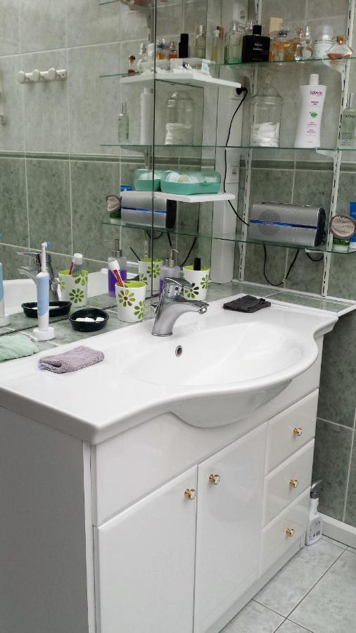 Chambre Privee Avec Salon, Garage Voiture, Velos, Motos Tourville-sur-Arques エクステリア 写真