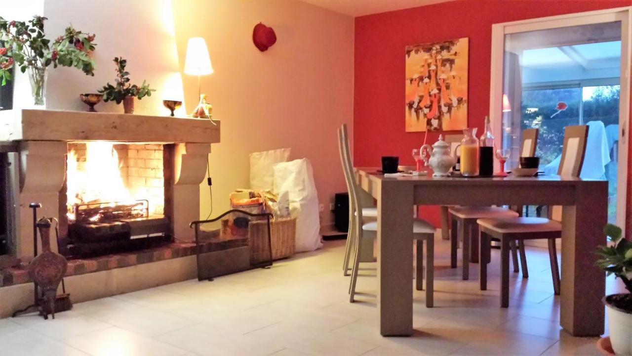 Chambre Privee Avec Salon, Garage Voiture, Velos, Motos Tourville-sur-Arques エクステリア 写真